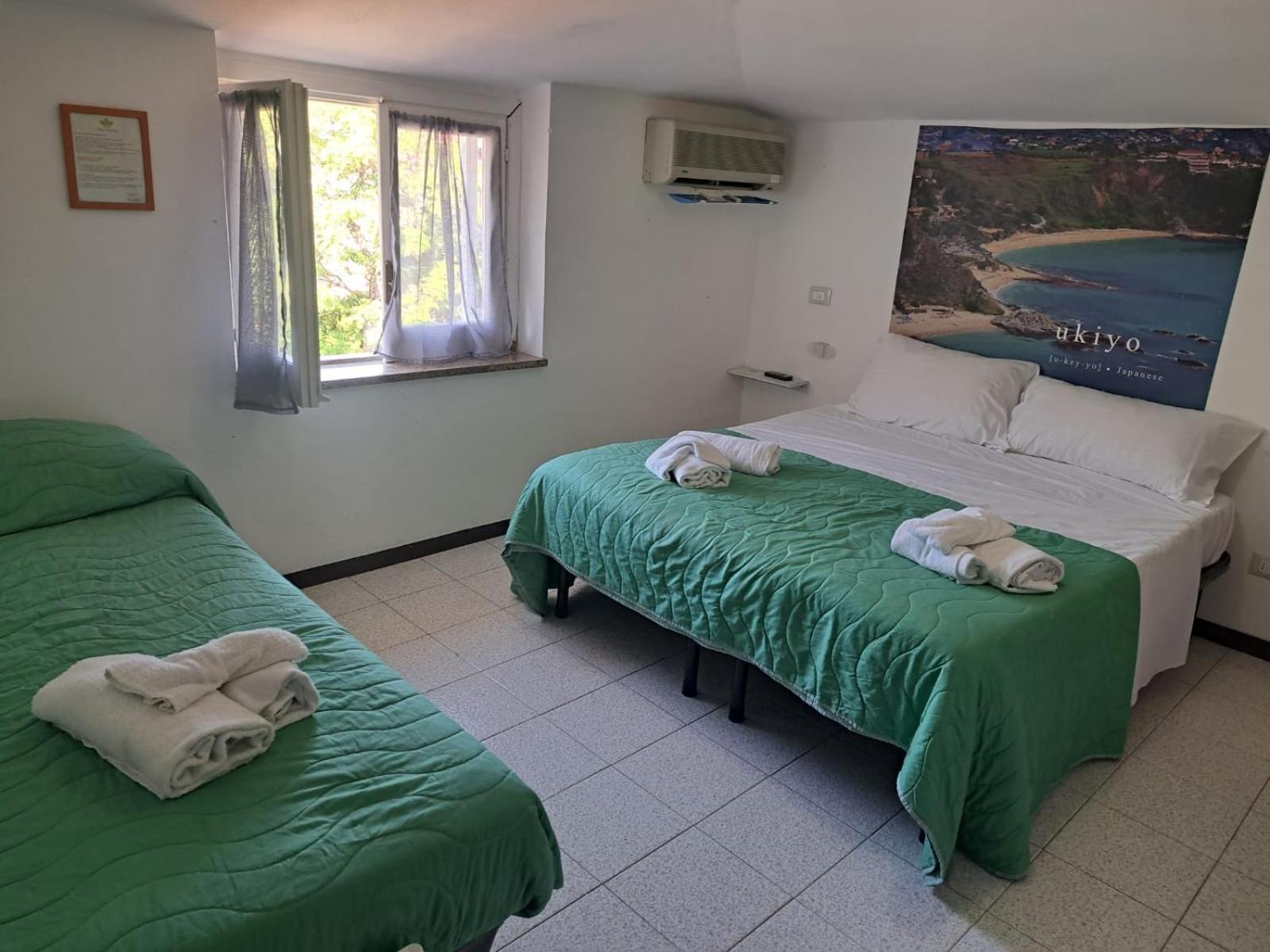 B&B Decarlo Property トロペーア エクステリア 写真